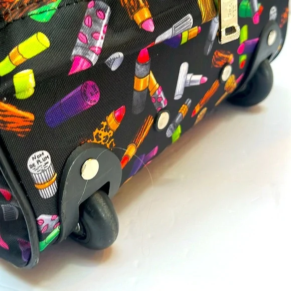 Nicole Miller RARE Travel Bag - Includes Wheels on bottom/ Handle: Easy Travel - Picture 7 of 13